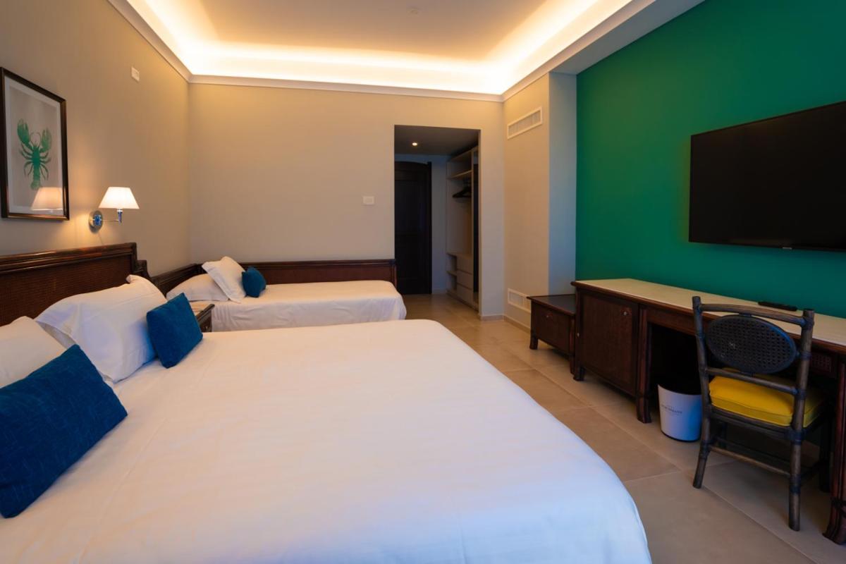 Hotel Schuhmann Paestum Eksteriør billede