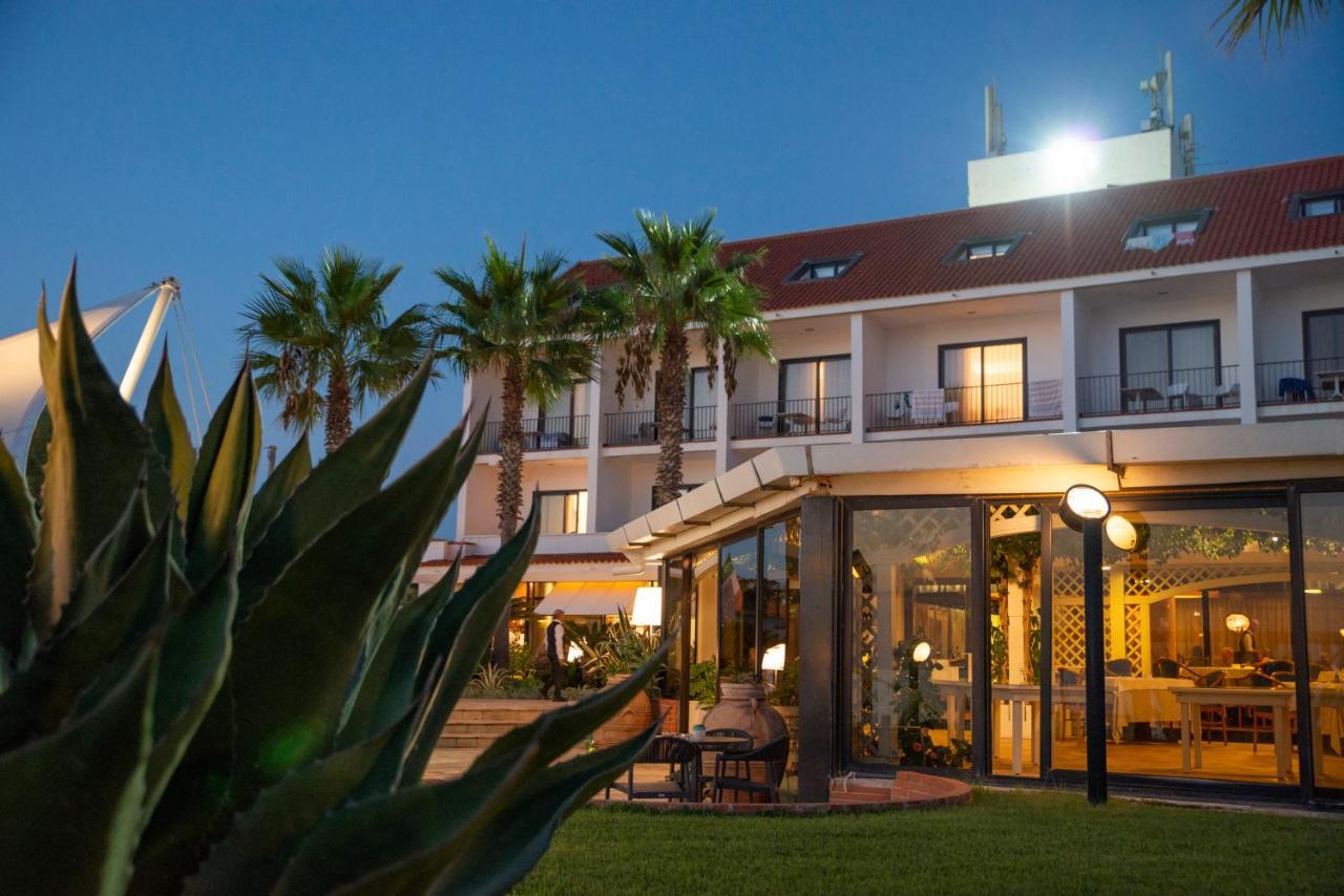 Hotel Schuhmann Paestum Eksteriør billede