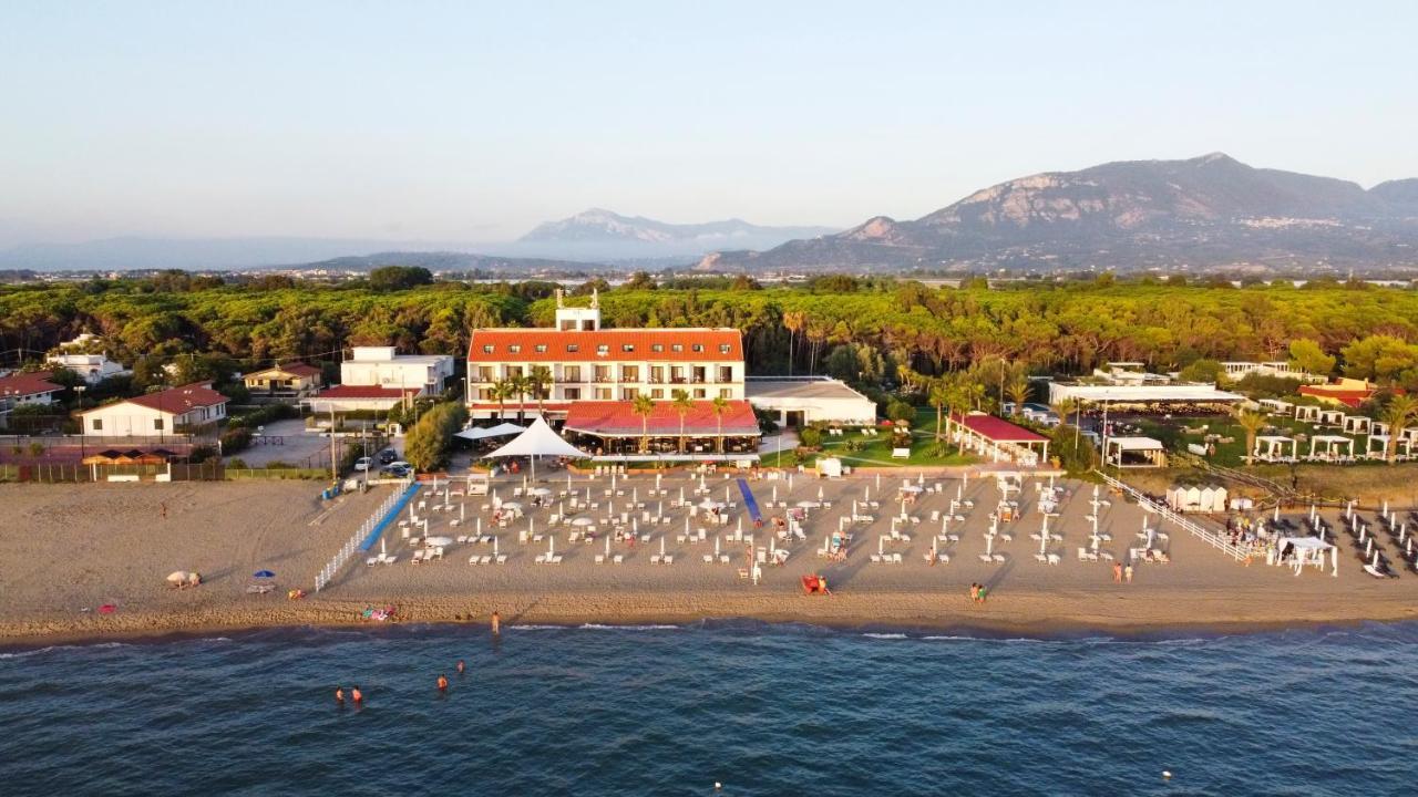 Hotel Schuhmann Paestum Eksteriør billede