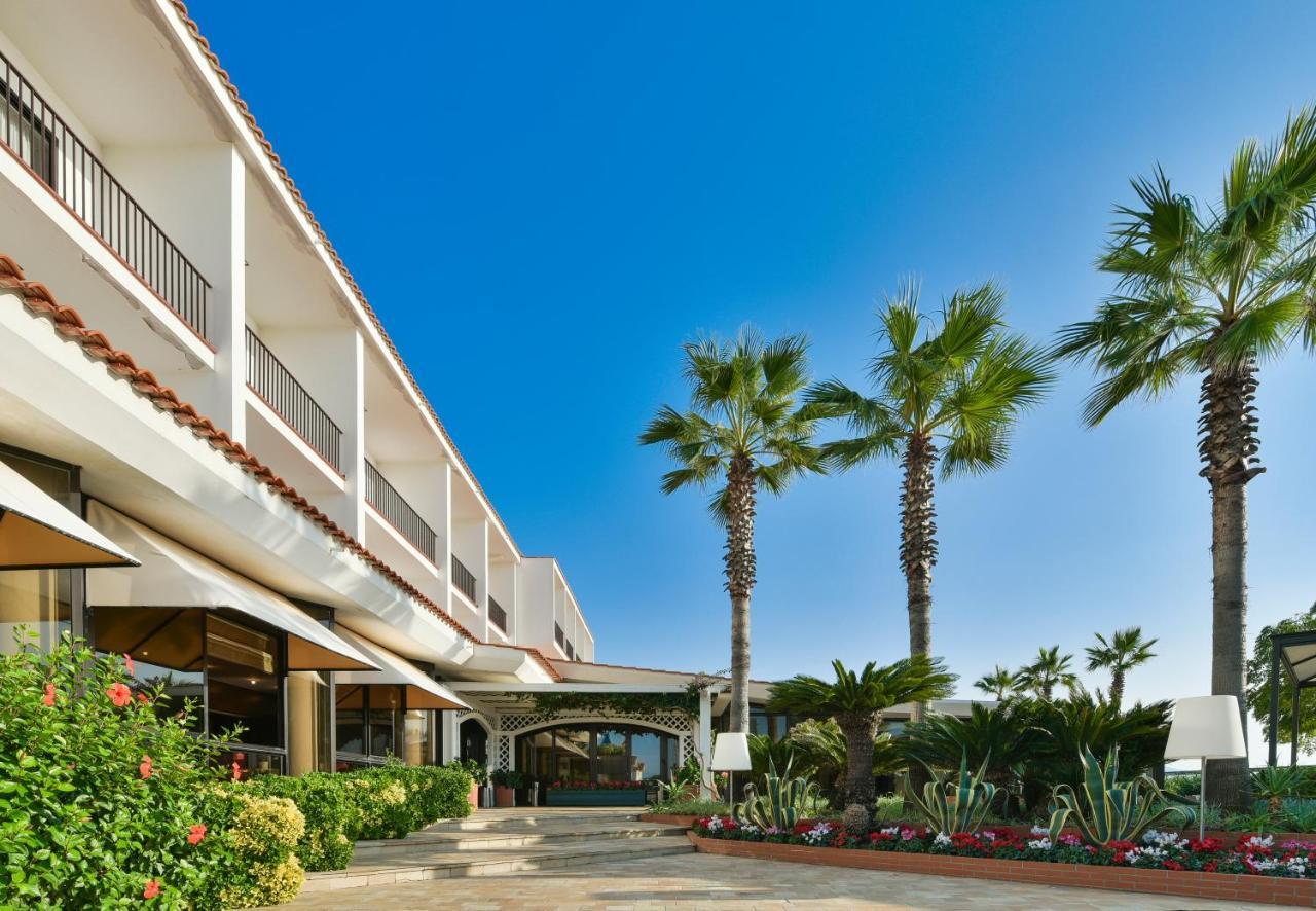 Hotel Schuhmann Paestum Eksteriør billede
