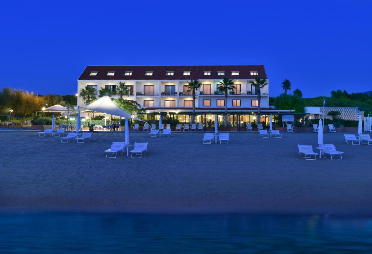 Hotel Schuhmann Paestum Eksteriør billede