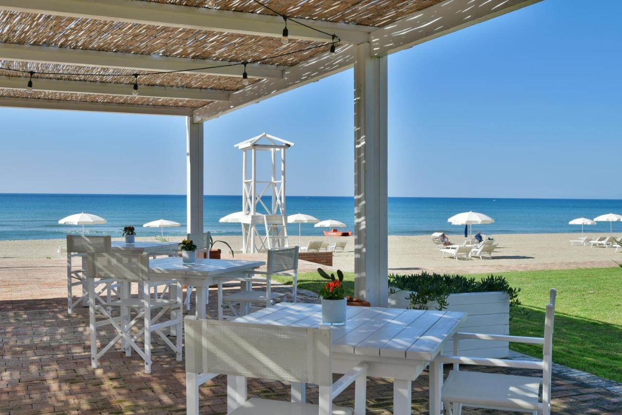 Hotel Schuhmann Paestum Eksteriør billede