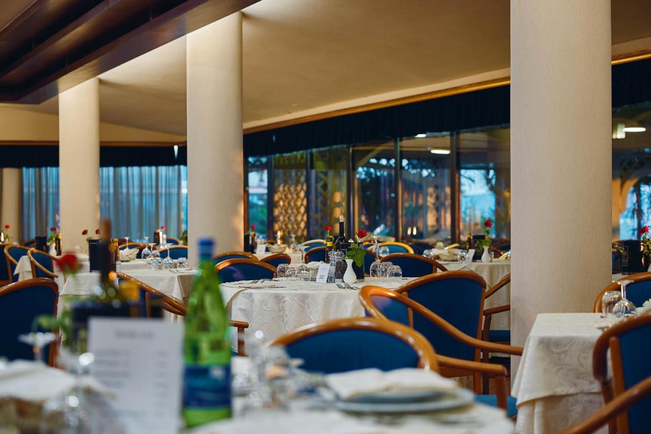 Hotel Schuhmann Paestum Eksteriør billede