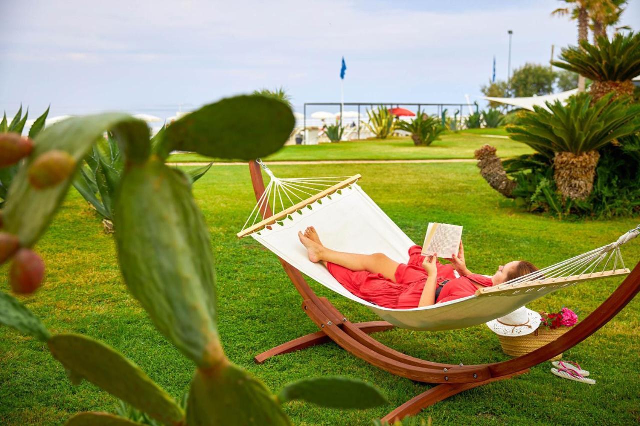 Hotel Schuhmann Paestum Eksteriør billede