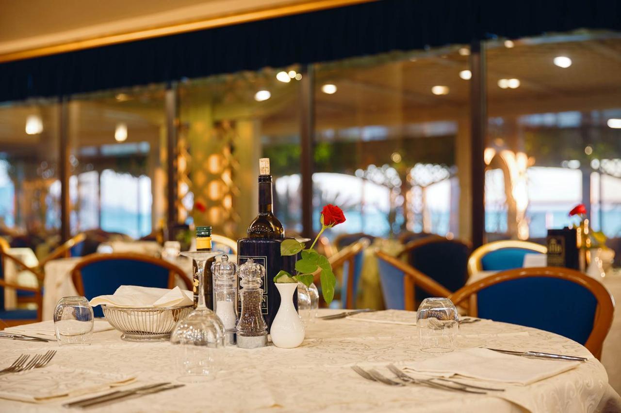 Hotel Schuhmann Paestum Eksteriør billede